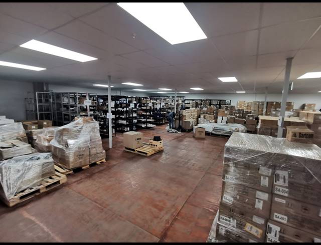 9,725M² WAREHOUSE TO LET IN STERKFONTEIN AH